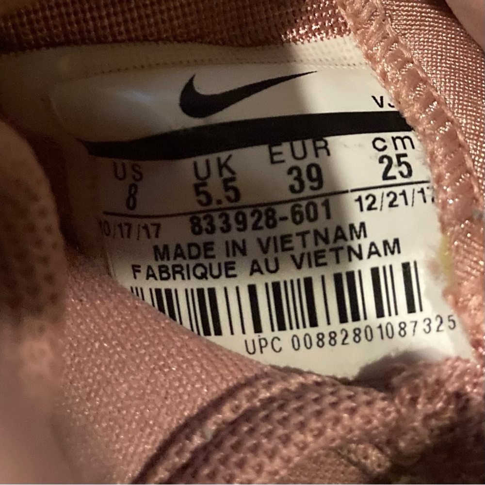 Size 8 Women's Nike Roshe One ORM Sneakers 833928-601 Rust Pink/Rush Pink/White - Picture 7 of 7